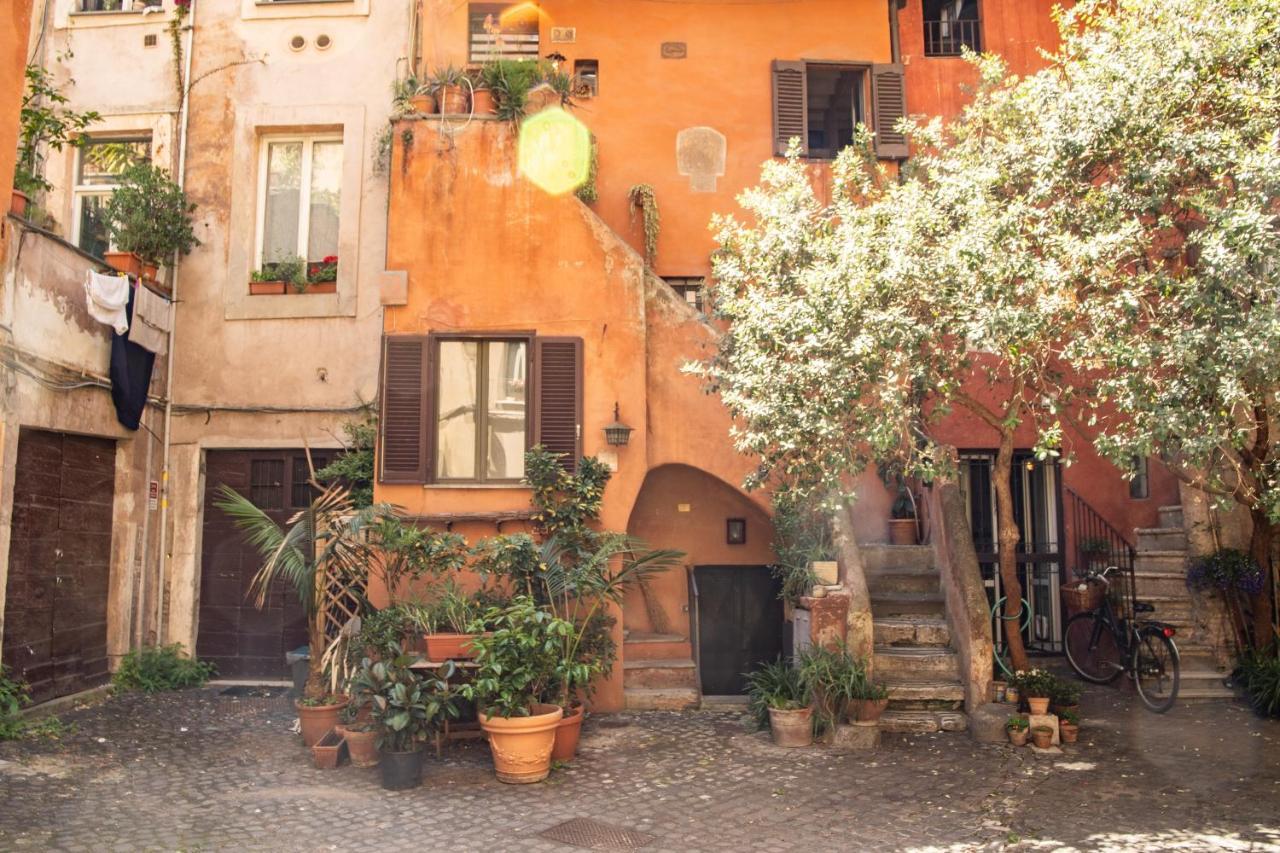 The Red House At Arco Degli Acetari Rome Exterior photo